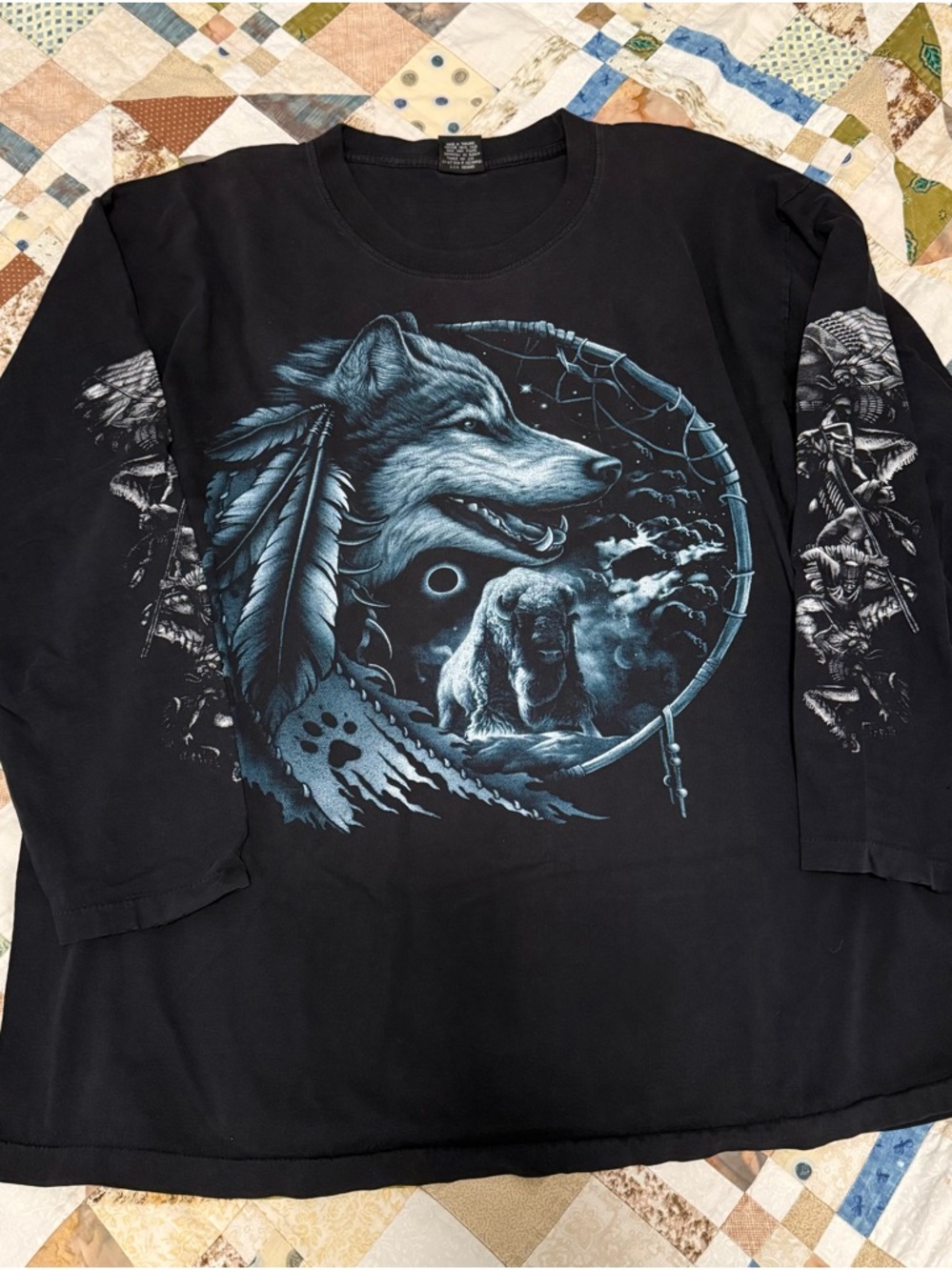 Black Wolf Dreamcatcher Graphic Long-Sleeve Shirt